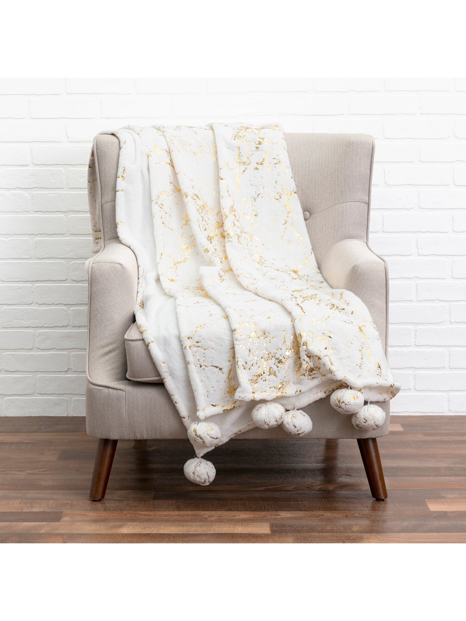 Cream and gold throw blanket hot sale