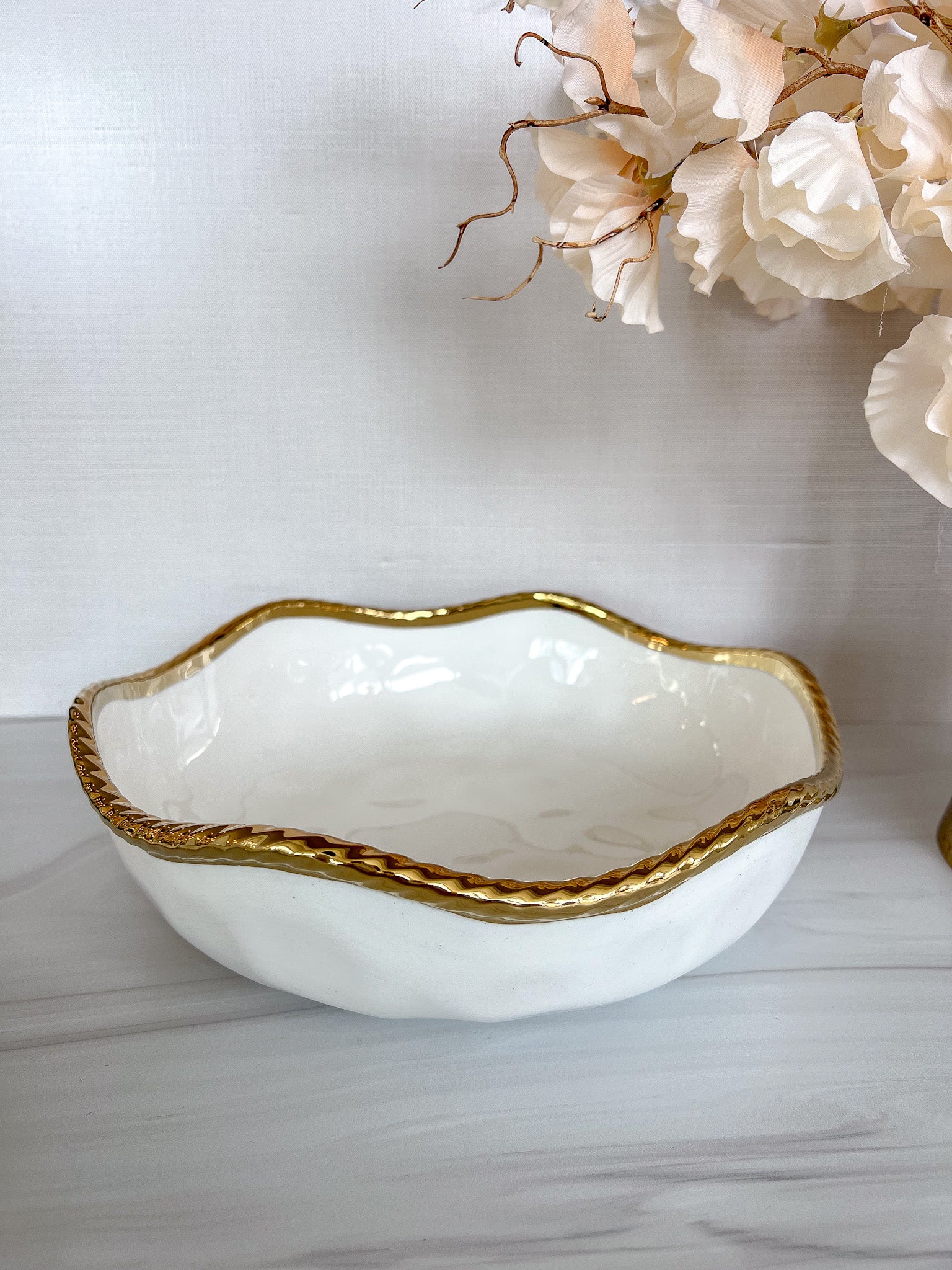 White & Gold Dinnerware/Serveware with Gold Twisted Edge (5 Styles)