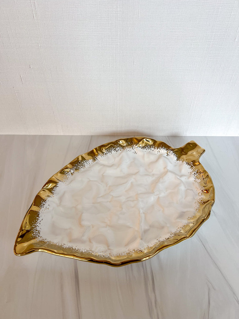 White Porcelain Textured Serveware with Gold Edge (4 Styles)