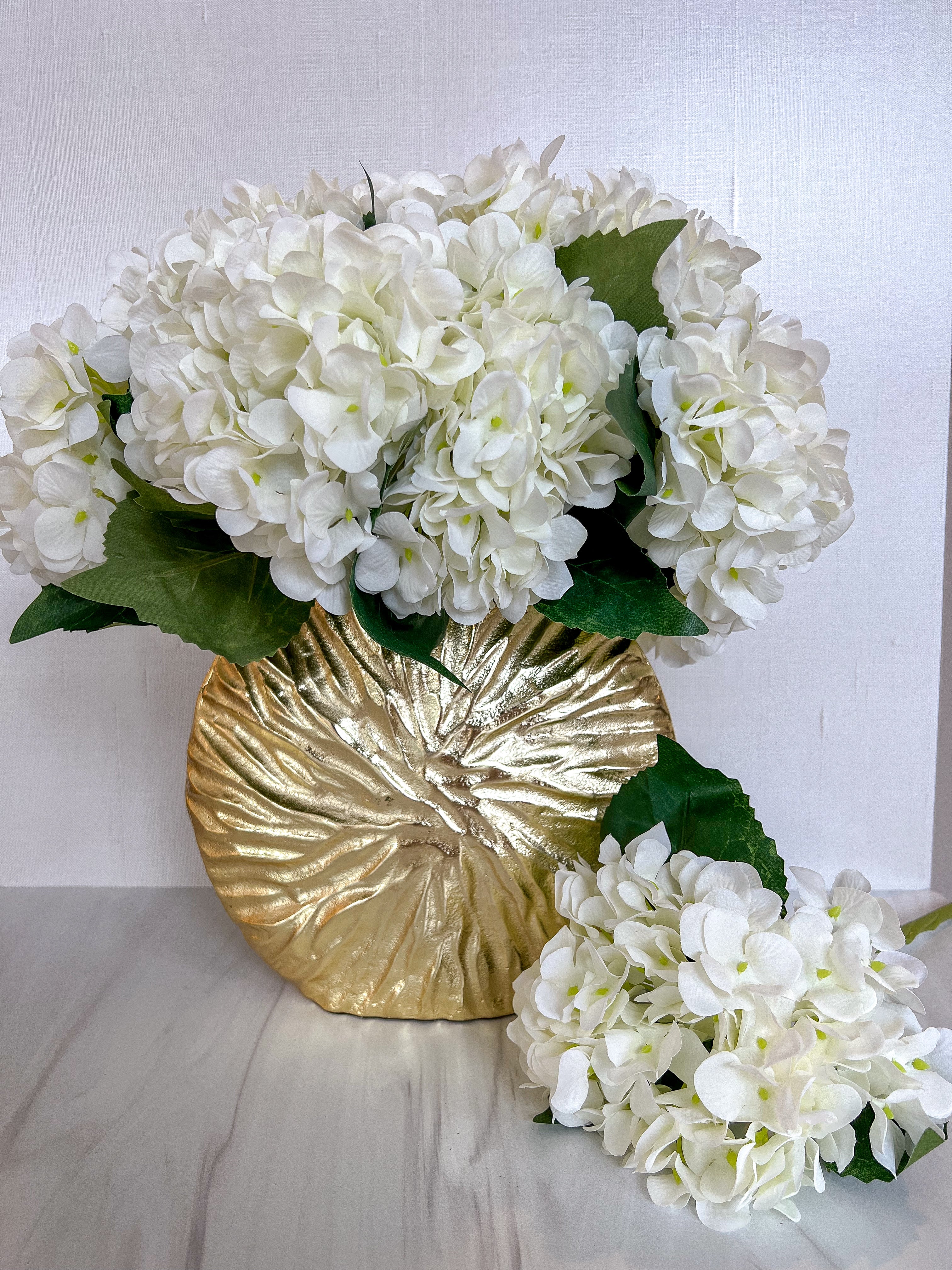 13" Real Touch White Hydrangea Stem