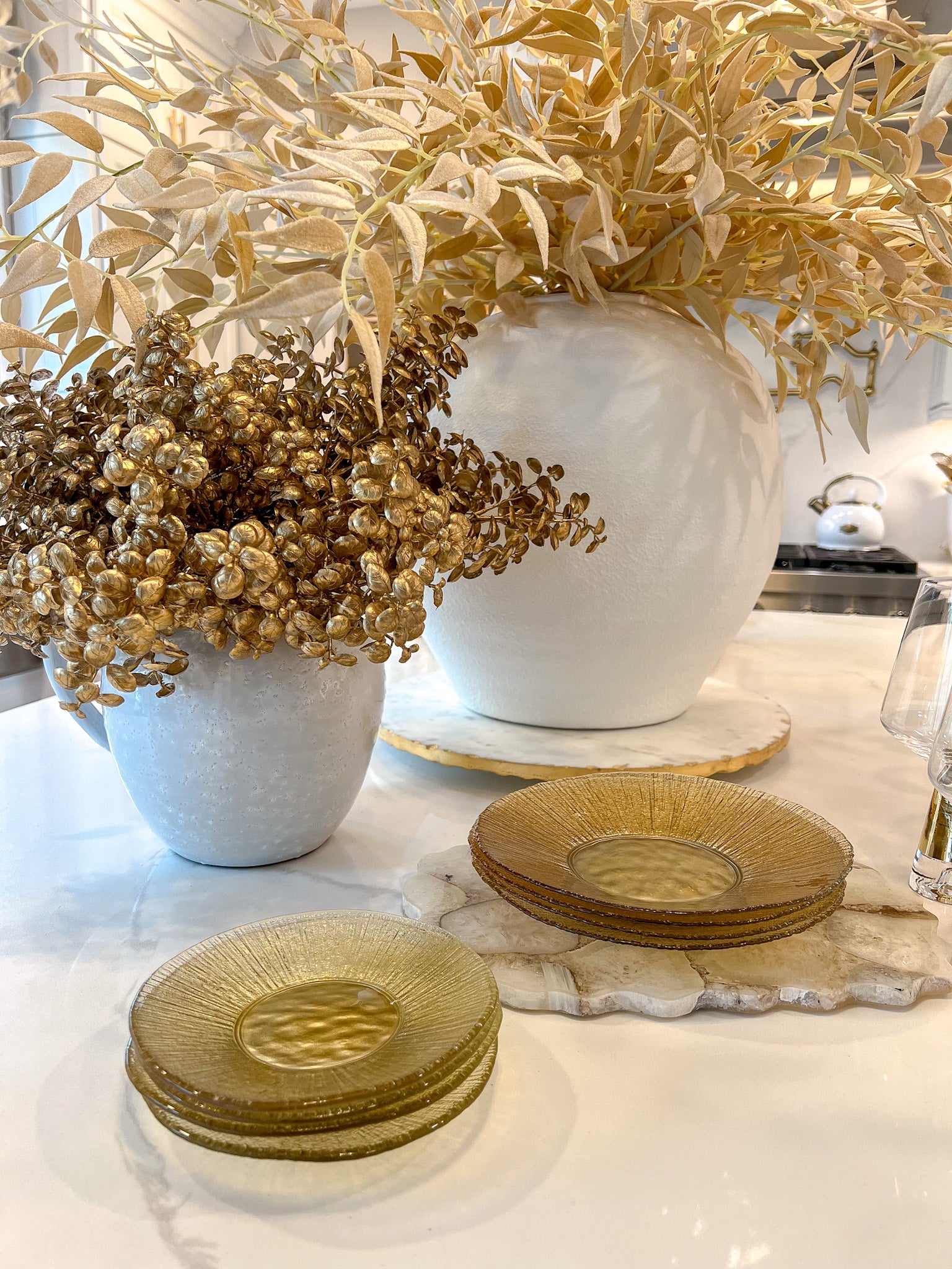 Set of 4 Organic Shaped Gold & Black Plates (2 Sizes)