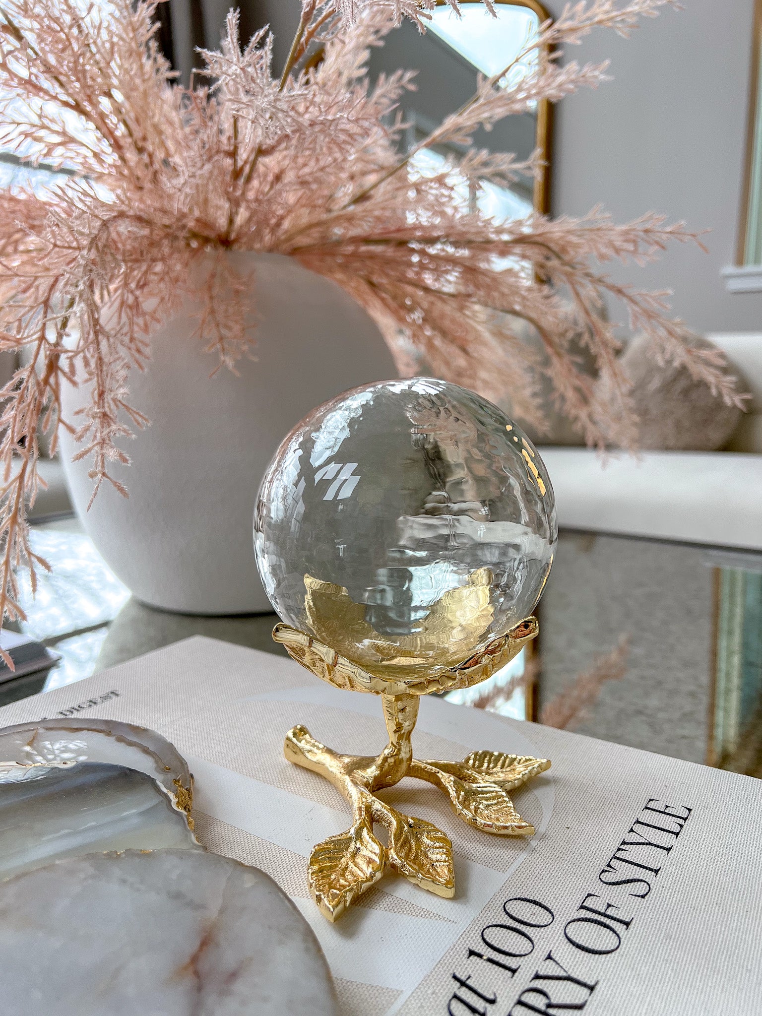 Decorative Centerpiece with Clear Orb Design (2 Colors)