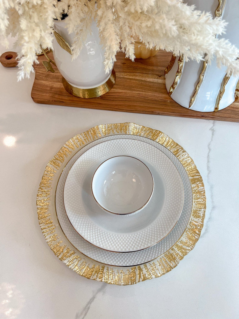 16 Piece White and Gold Rimmed Porcelain Dinner Set
