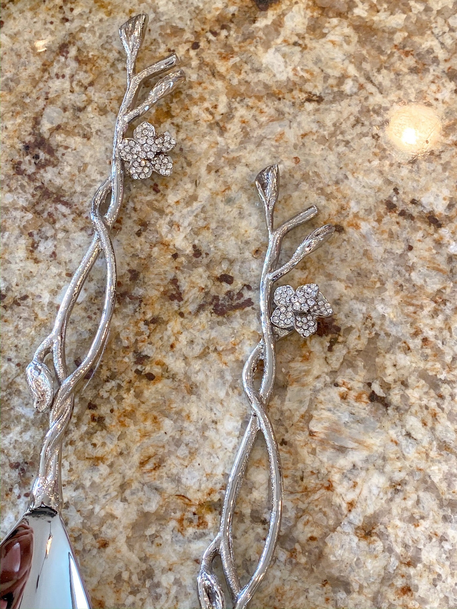 Crystal Detailed Leaf Spoon (Set of 2)-Inspire Me! Home Decor